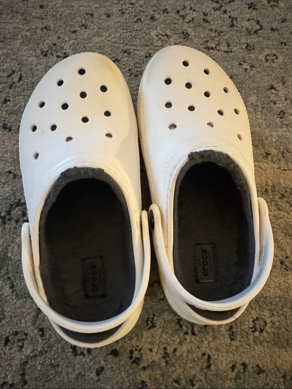 CROCS Kids White Classic Clog for colder weather Y3